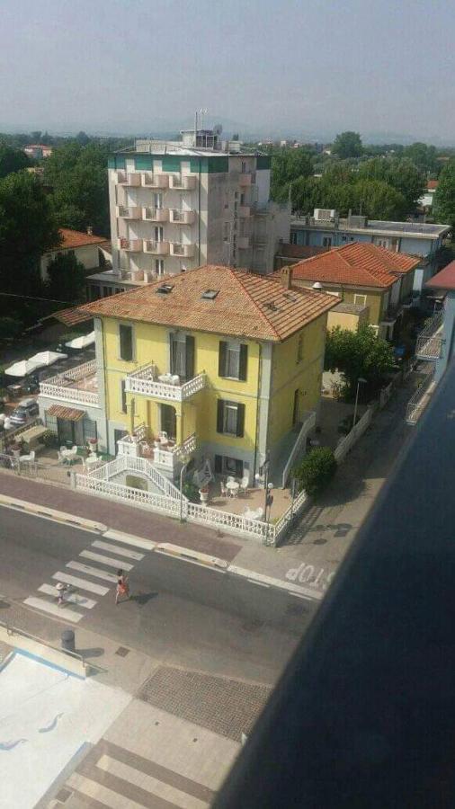Hotel Villa Laura Rimini Ngoại thất bức ảnh